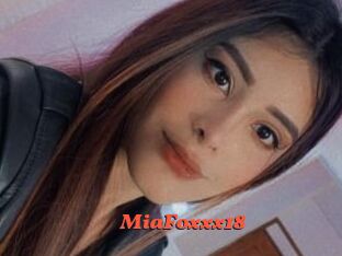 MiaFoxxx18